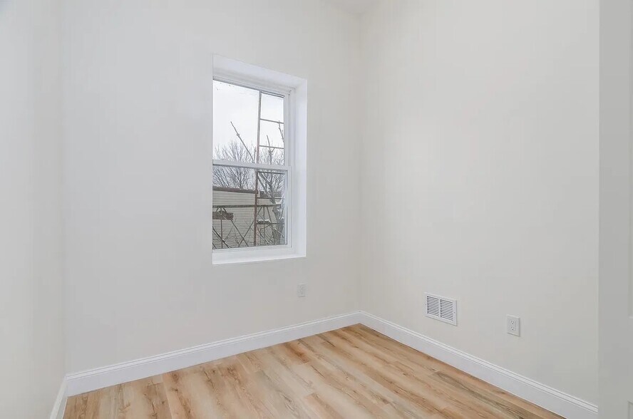 More Photos Of 289 Martin Luther King Jr Dr, Jersey City Apartments For Sale