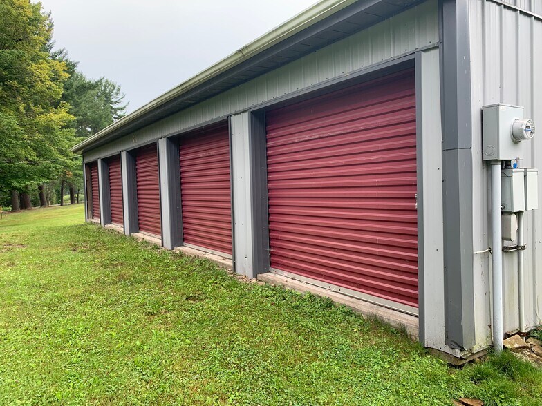 More Photos Of 15 Decasper Dr, Lewis Run Manufactured Housing Mobile Home Park For Sale