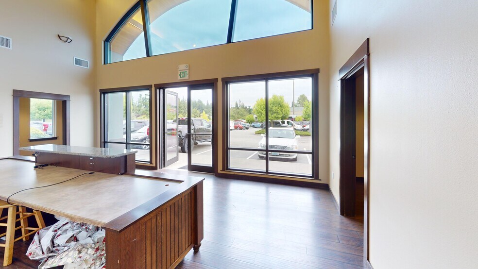 More Photos Of 370 NE Camano Dr, Camano Island Office For Lease