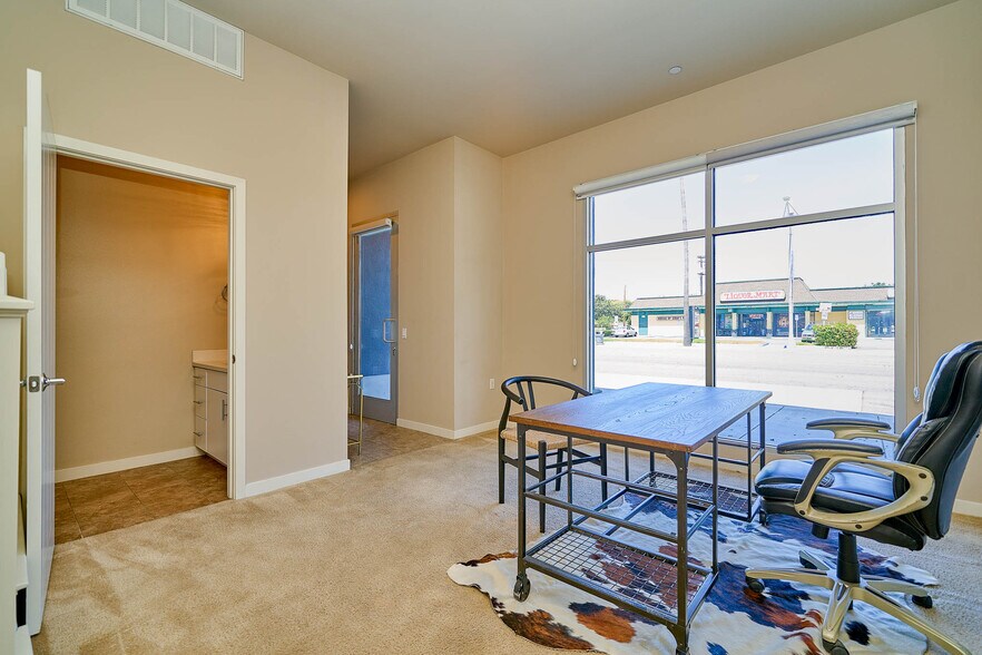 More Photos Of 801 S Anaheim Blvd, Anaheim General Retail For Sale