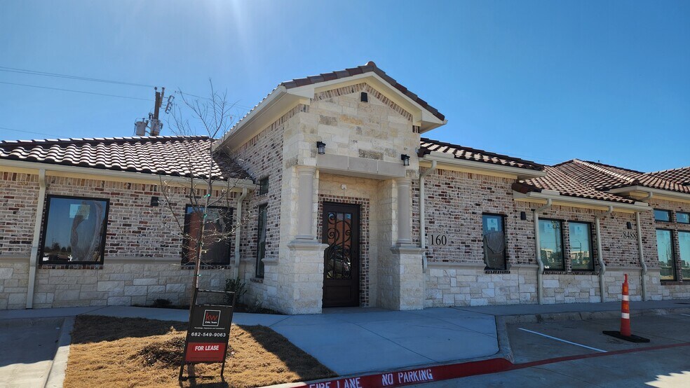 Primary Photo Of 8498 Riverside Dr, Fort Worth Medical For Lease