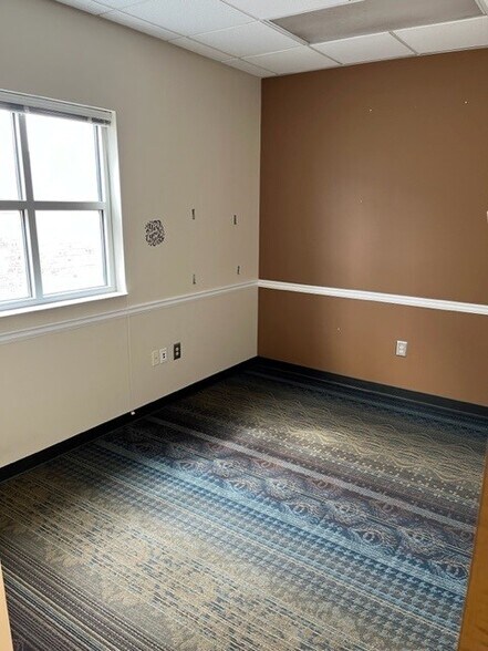 More Photos Of 745 Pine St, Macon-Bibb Office For Sale