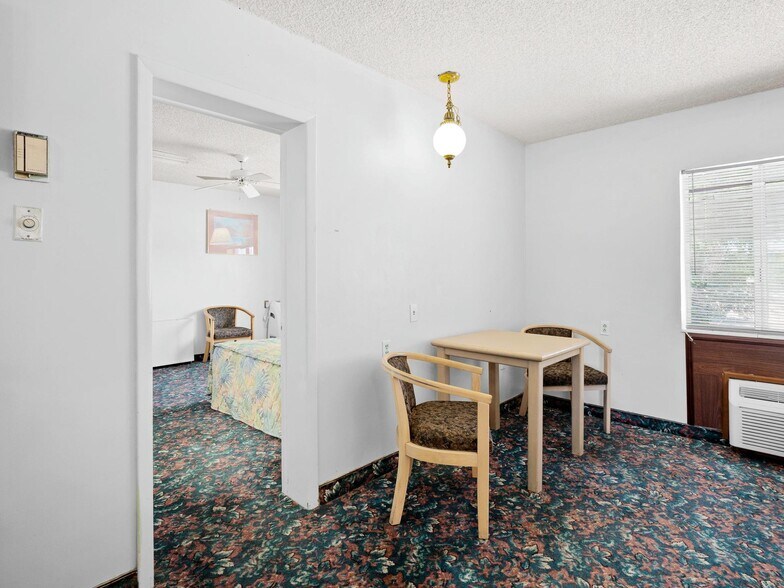 More Photos Of 145 S Main St, Richfield Hotel For Sale