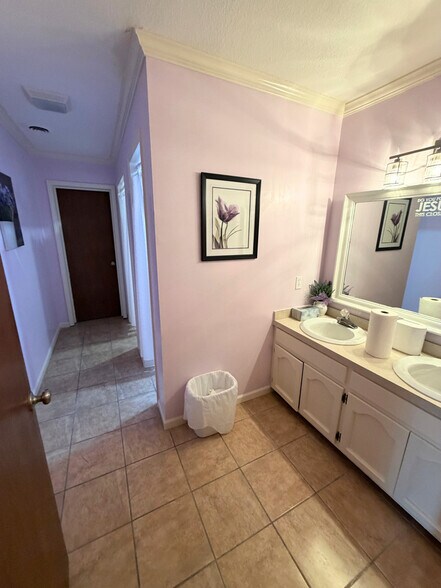 More Photos Of 7795 SE Scott Rd, Holt Specialty For Sale