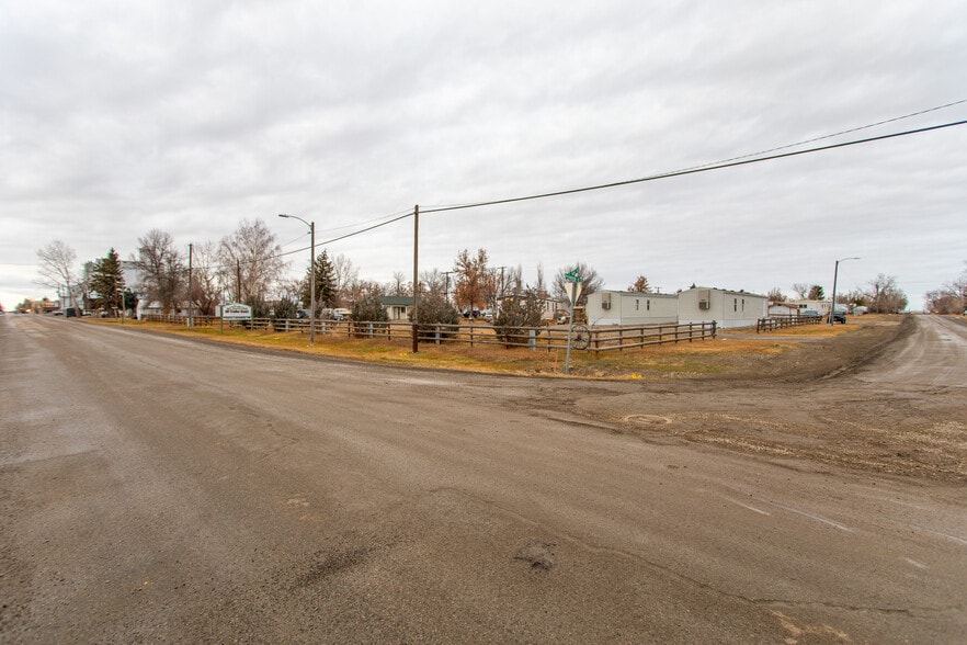 More Photos Of 309 S Minnesota St, Conrad Manufactured Housing Mobile Home Park For Sale