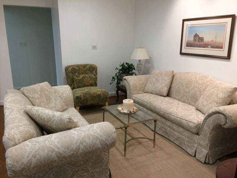 More Photos Of 215 Brooke Ave, Norfolk Office Residential For Sale