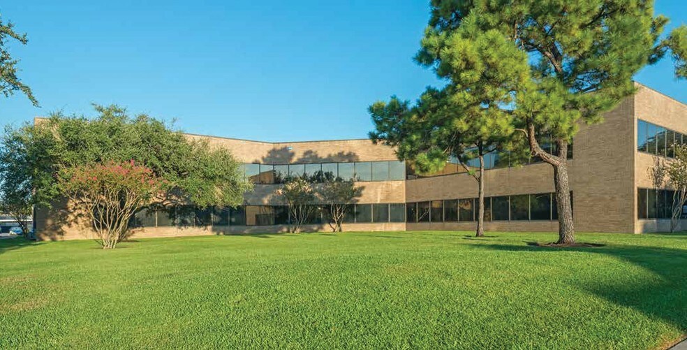 More Photos Of 2424 Wilcrest Dr, Houston Office For Lease