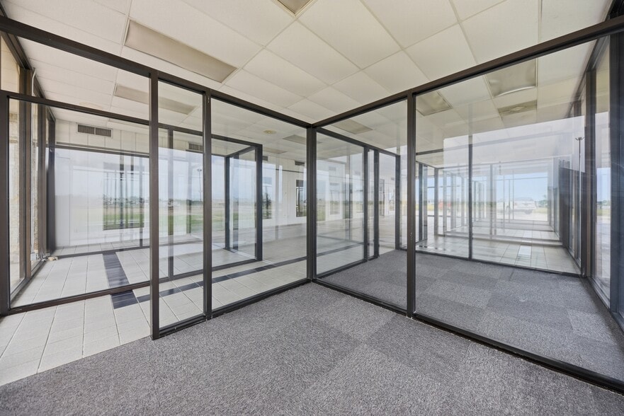 More Photos Of 9965 Highway 6, Navasota Auto Dealership For Sale