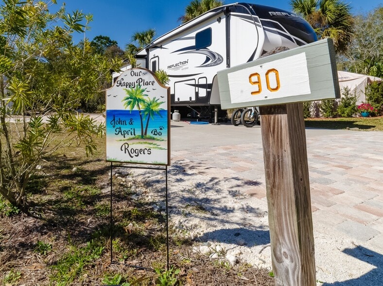 More Photos Of 11980 SW Shiloh Rd, Cedar Key Trailer Camper Park For Sale