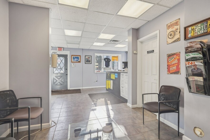 More Photos Of 1741 Princeton Ave, Lawrence Township Mercer Auto Repair For Sale