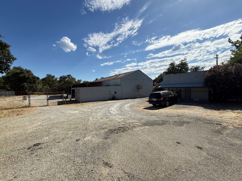 More Photos Of 2651 Henderson, Redding Warehouse For Sale