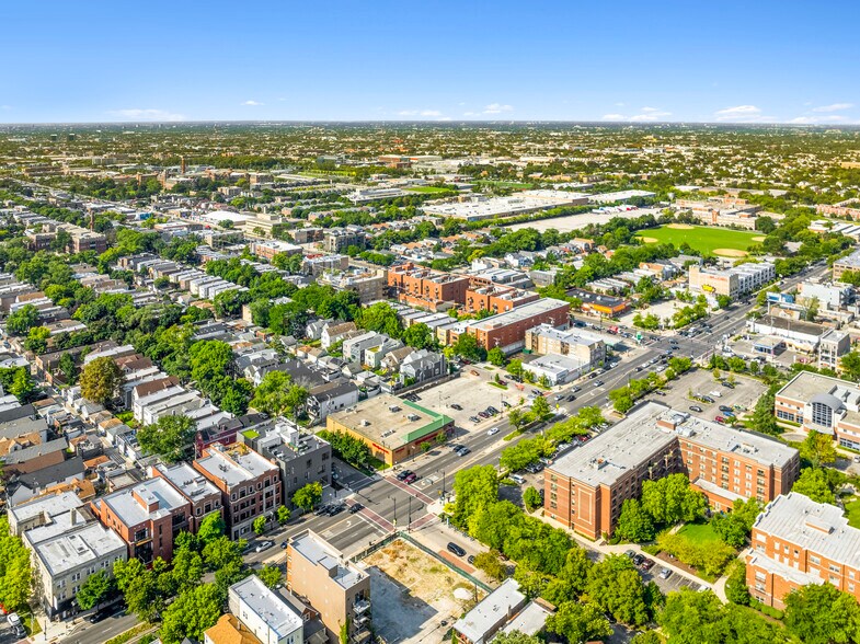 More Photos Of 2301 W Irving Park Rd, Chicago Drugstore For Sale