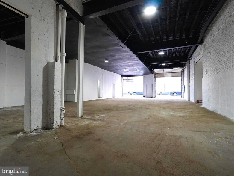 More Photos Of 1914 E Westmoreland St, Philadelphia Warehouse For Lease