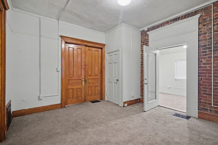 More Photos Of 1537 Pearl St, Denver Apartments For Sale