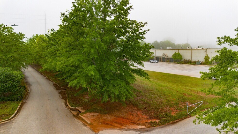 More Photos Of 93 Commerce Blvd, Ridgeway Warehouse For Sale