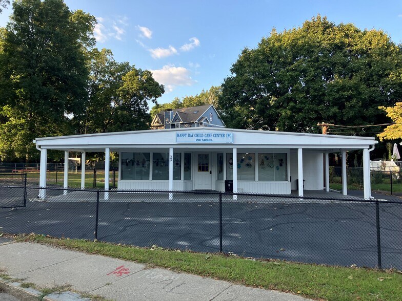 More Photos Of 349 Massasoit Rd, Worcester Daycare Center For Sale