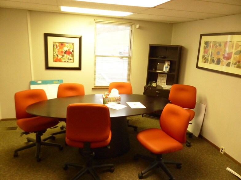 3030 W Fork Rd Cincinnati Oh 45211 Office For Lease Cityfeet Com