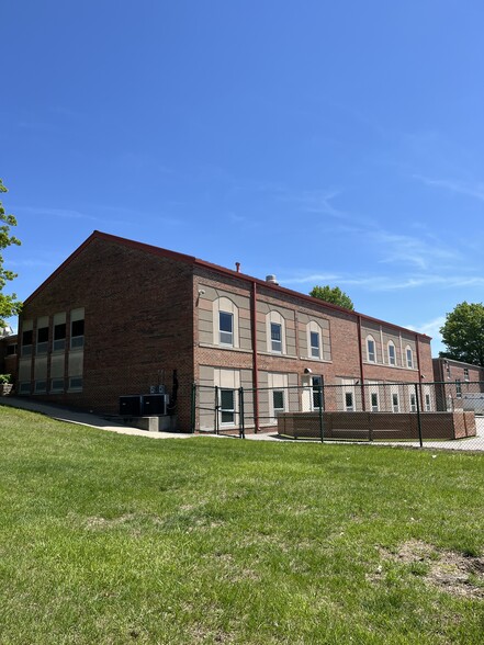 More Photos Of 4531 NE 44th Ter, Kansas City Schools For Sale
