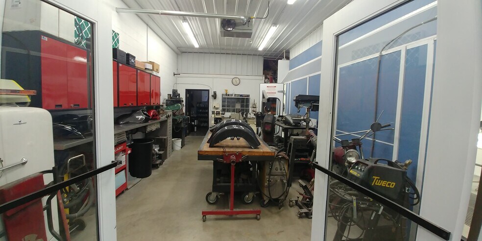 More Photos Of 71 Cooper Ave, Tonawanda Auto Repair For Sale