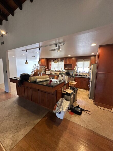 More Photos Of 6738 Greenbay Rd, Arbuckle Land For Lease