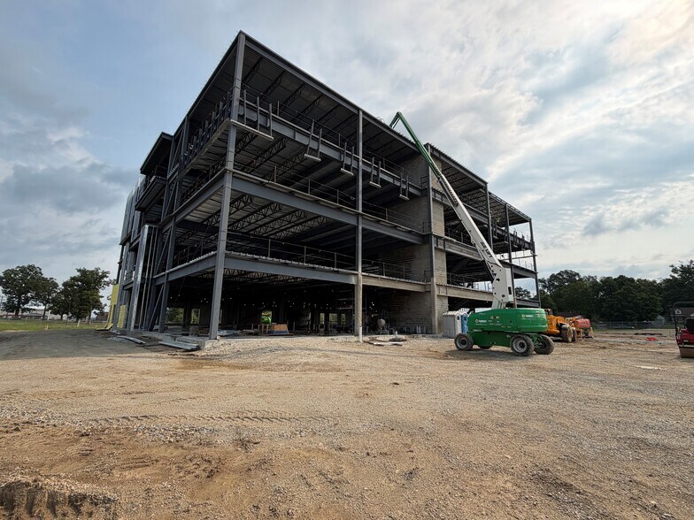 More Photos Of 2438 National Rd, Wright Patterson Afb Unknown For Lease