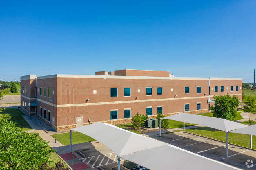 More Photos Of 341 Wheatfield Dr, Sunnyvale Medical For Lease