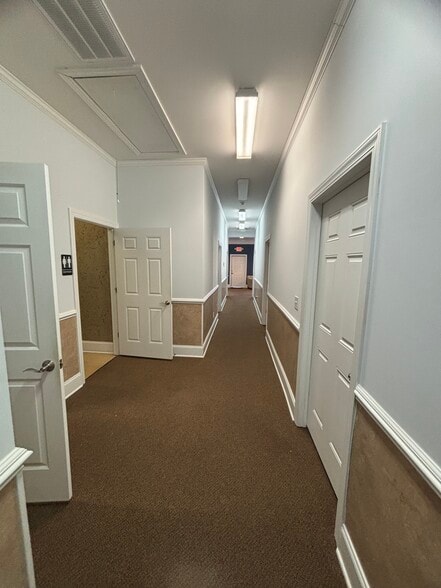 More Photos Of 109A Vista Oaks Dr, Lexington Office For Sale