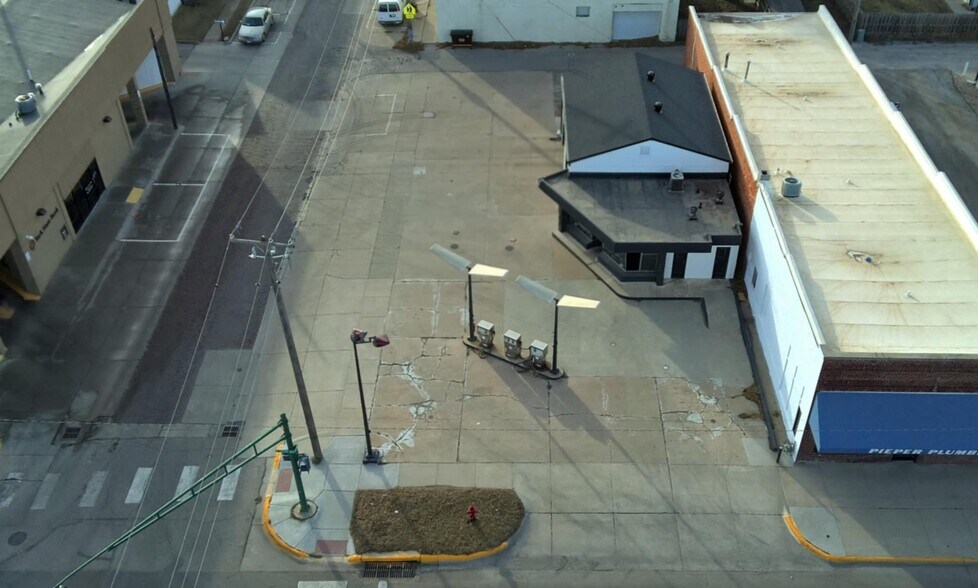 More Photos Of 803 N Lincoln Ave, York Flex For Sale