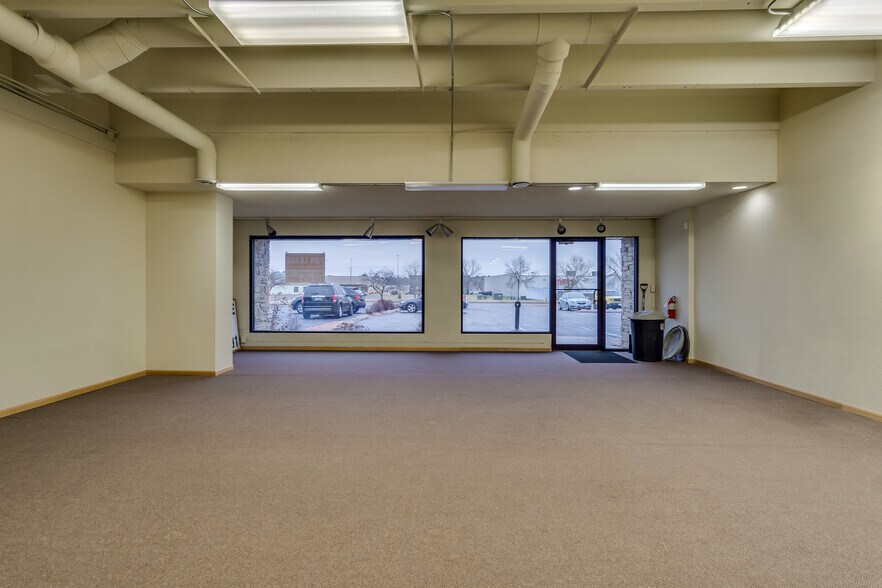 More Photos Of 2734-2751 London Rd, Eau Claire Storefront Retail Office For Sale