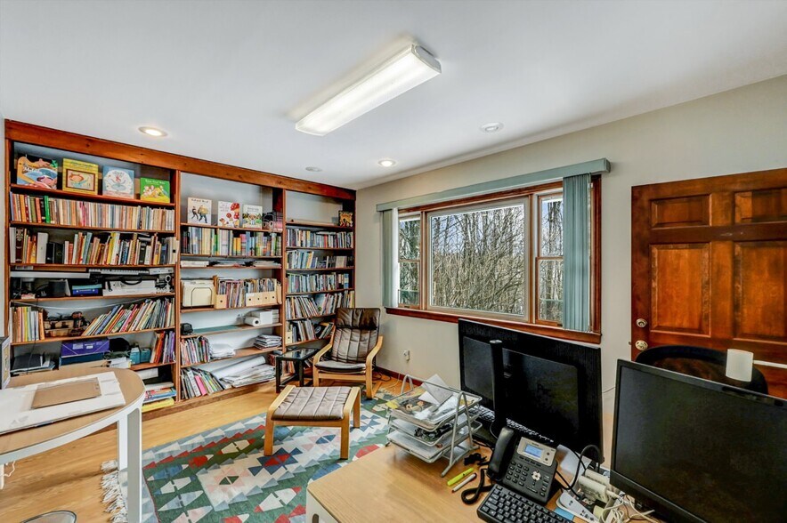 More Photos Of 15924 PA-407 Sr, Fleetville Religious Facility For Lease