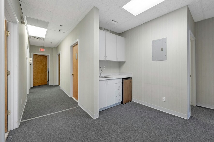 More Photos Of 970 N Broadway, Yonkers Medical For Sale