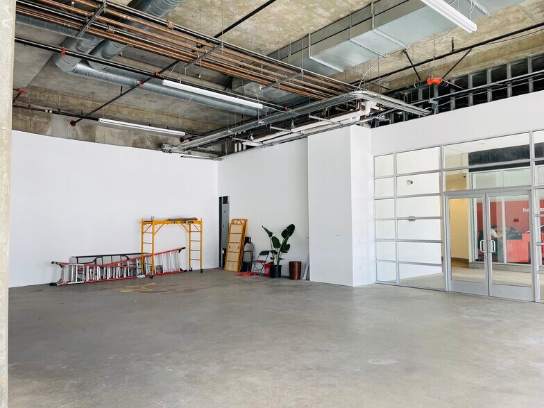 More Photos Of 8305 W Sunset Blvd, West Hollywood Office For Lease