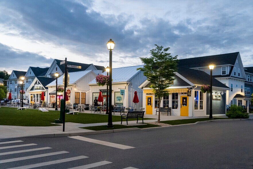 More Photos Of 949 Dutchess Tpke, Poughkeepsie Freestanding For Lease