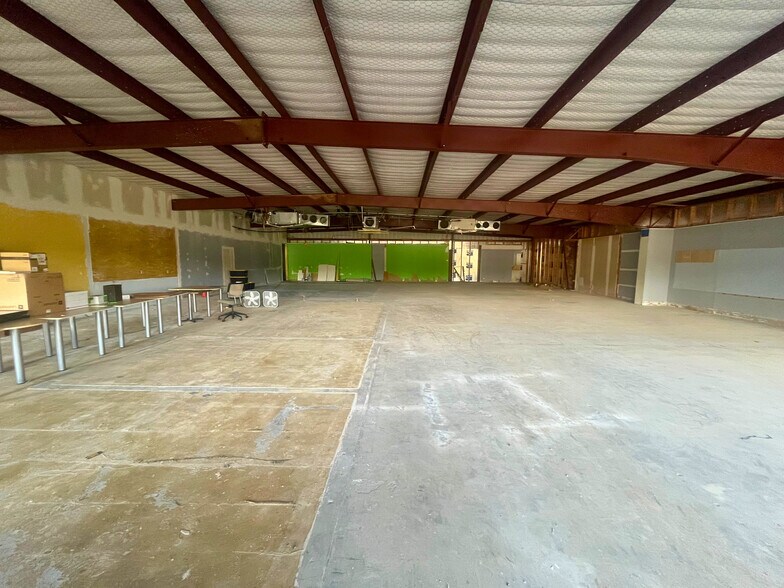More Photos Of 906 Us Highway 271 S, Gilmer Storefront For Lease