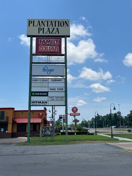 More Photos Of 4100 Barksdale Blvd, Bossier City General Retail For Sale