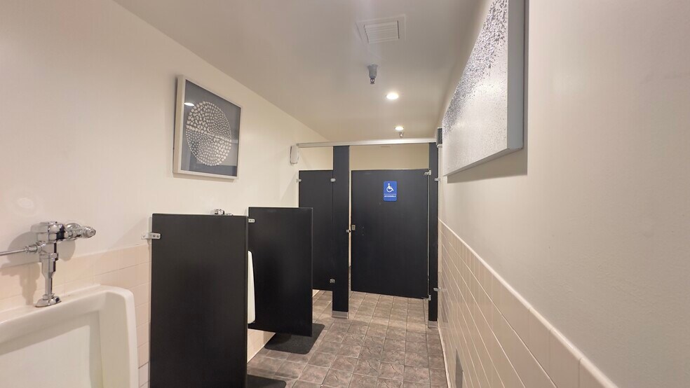 More Photos Of 1465 Webster St, Alameda Restaurant For Sale