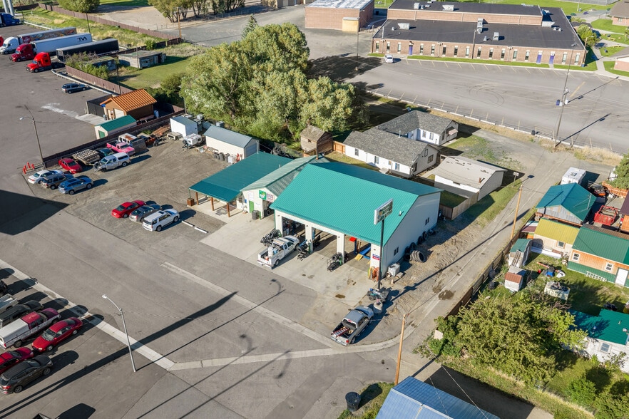 More Photos Of 402 N Pyfer St, Whitehall Office For Sale