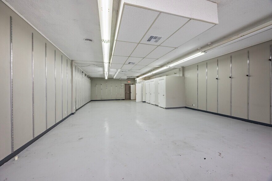 More Photos Of 1600-1616 S Las Vegas Blvd, Las Vegas General Retail For Lease
