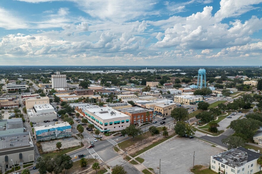 More Photos Of 322 S Scenic Hwy, Lake Wales General Retail For Sale