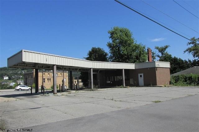 More Photos Of 108 Gaston Ave, Fairmont Bank For Sale