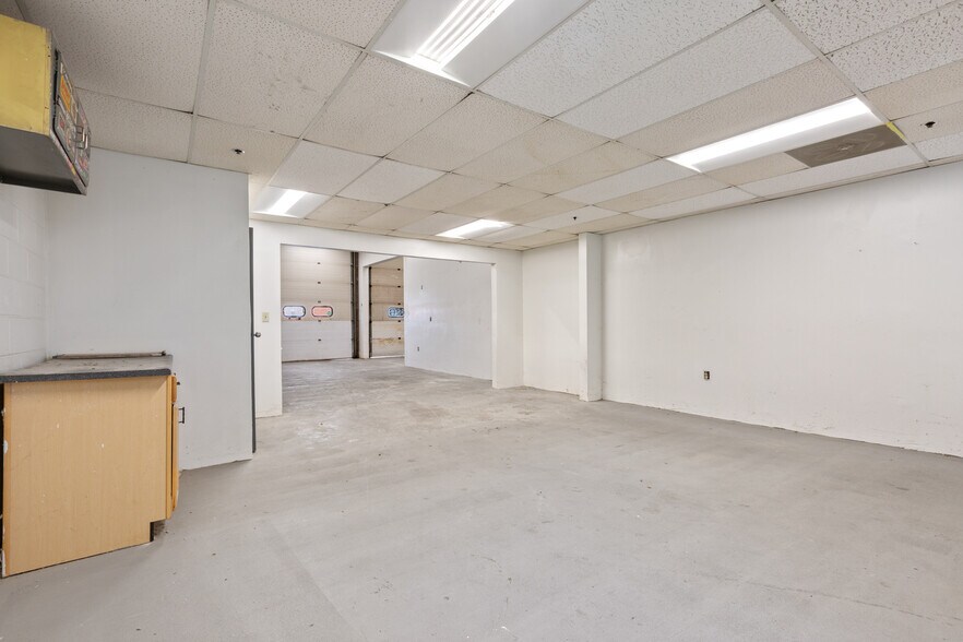 More Photos Of 7881 Beechcraft Ave, Gaithersburg Industrial For Sale