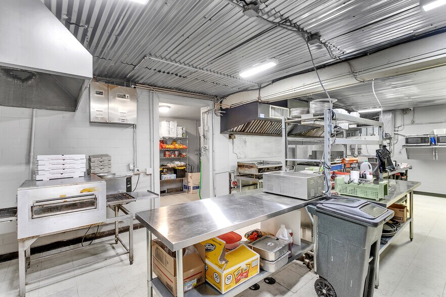 More Photos Of 201 Baughman Ave, Jeannette Restaurant For Sale