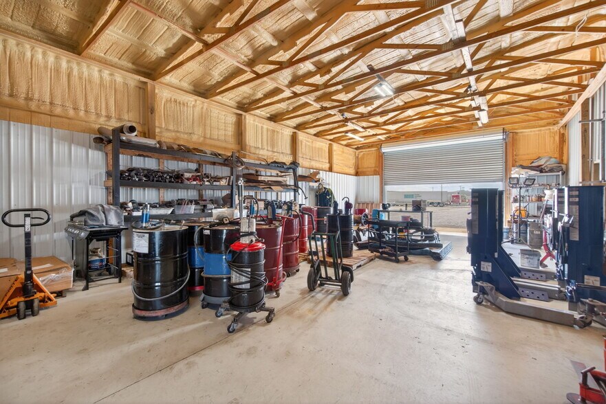 More Photos Of 109 Tabor Dr, Crossville Industrial For Sale