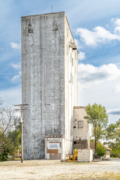 More Photos Of 14727 S Naperville Rd, Plainfield Industrial For Sale