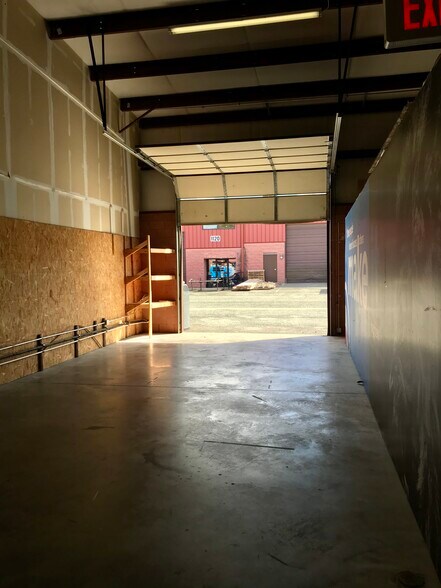 More Photos Of 1130 International Pky, Fredericksburg Warehouse For Lease