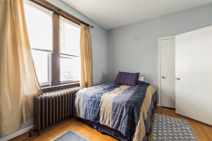 More Photos Of 214 Fayette St, Conshohocken Office Residential For Lease