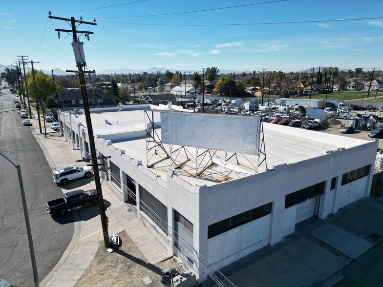 More Photos Of 274 N I, San Bernardino Service For Sale