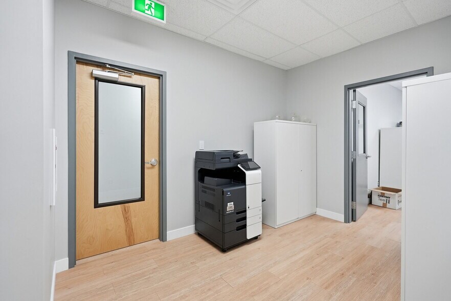 More Photos Of 224 Robot St, Vars Warehouse For Sale
