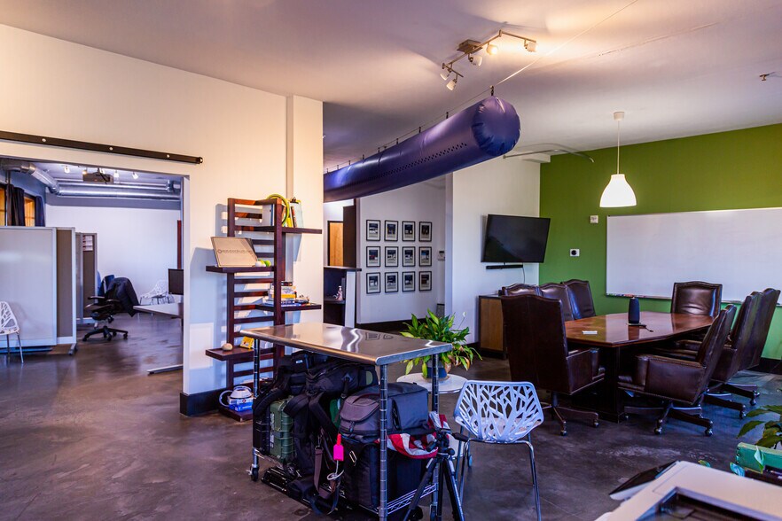 More Photos Of 319 Atlanta St, Marietta Office For Sale