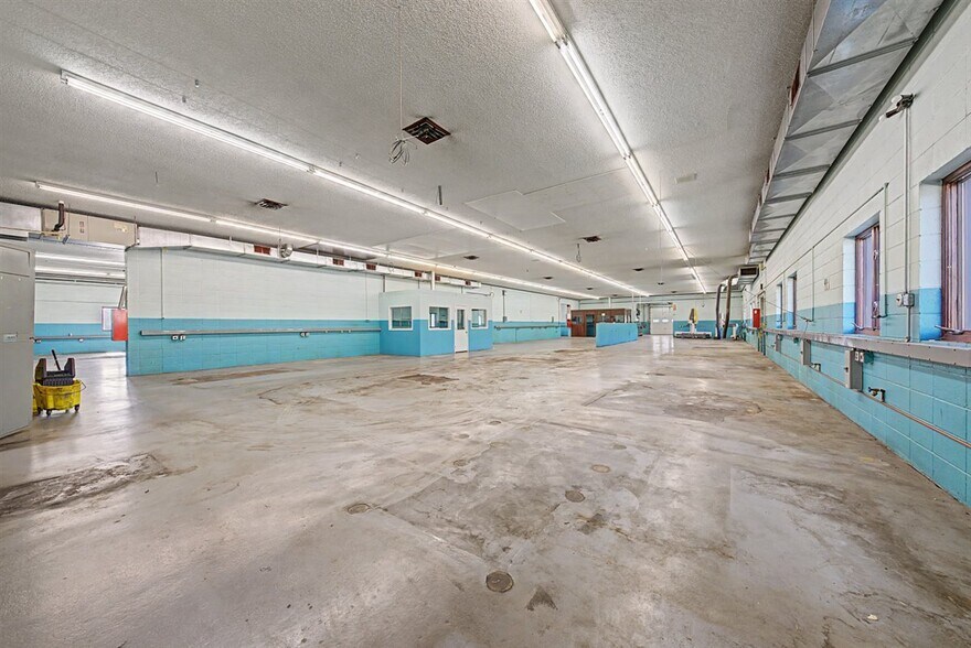 More Photos Of 16771 S 15th St, Galesville Warehouse For Sale